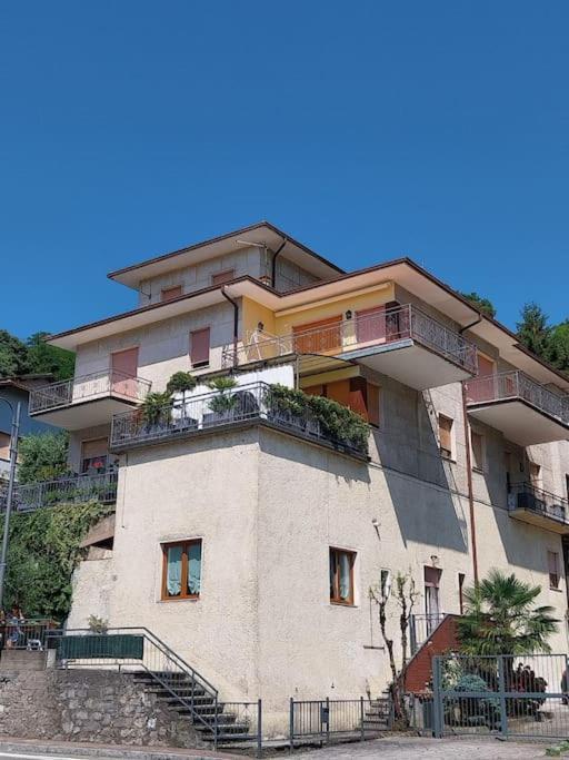 Apartament Casa Elly Riva di Solto Zewnętrze zdjęcie